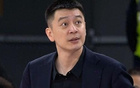 楊鳴：關(guān)鍵時(shí)刻有人挺身而出，渴望勝利值得贊譽(yù)。