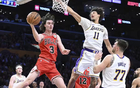 NBA四雙難達(dá)，僅四人成就，文班亞馬罕見(jiàn)。